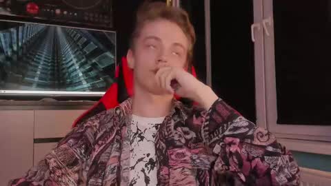 Enker online show from October 16, 2025, 7:37 pm