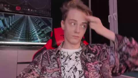 Enker online show from October 17, 2025, 8:11 pm