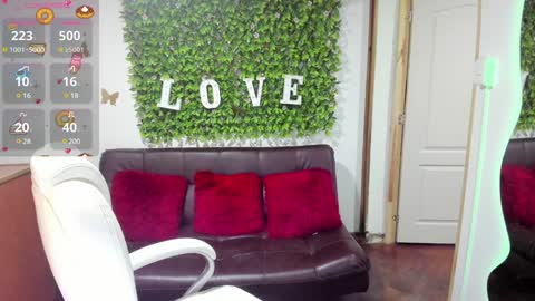 Enma clark online show from December 21, 2024, 3:36 am