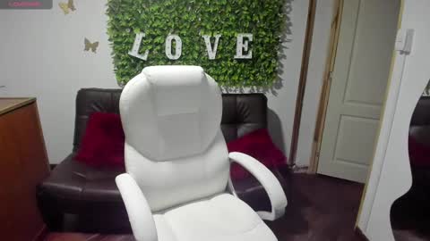 Enma clark online show from February 19, 2025, 7:16 pm