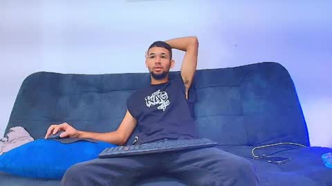 Snapshot of enyel_100 chatting on May 2, 2026, 2:05 am enyel_100 online show from May 2, 2026, 2:05 am