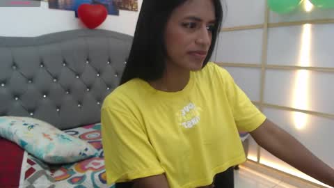 Snapshot of enyelin chatting on April 18, 2026, 12:31 pm Enyenlina online show from April 18, 2026, 12:31 pm