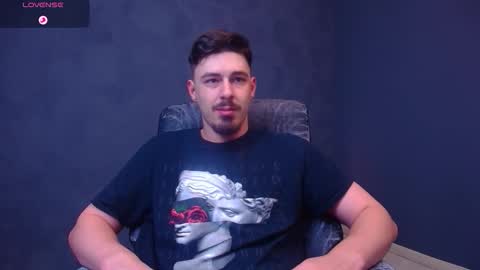 EnzoRace online show from November 27, 2025, 6:26 am