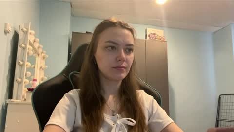 Lily online show from April 18, 2026, 1:09 am
