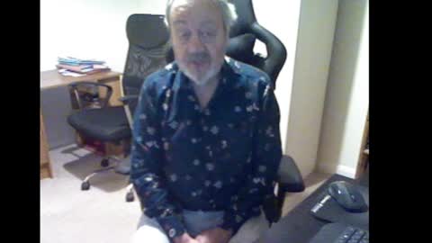 erasmus_d online show from February 10, 2025, 5:41 pm