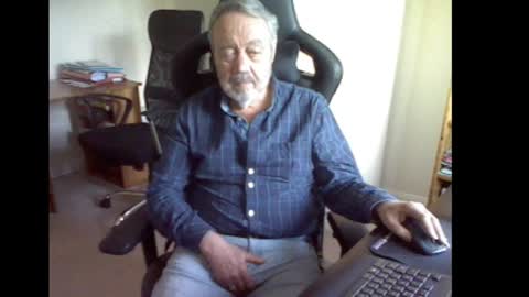 erasmus_d online show from March 11, 2025, 5:46 pm