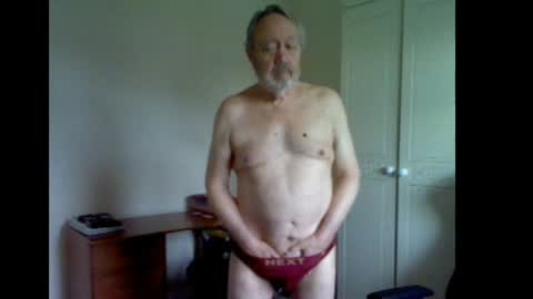 Snapshot of erasmus_d chatting on May 7, 2026, 5:29 pm erasmus_d online show from May 7, 2026, 5:29 pm