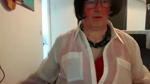 ErBee62 online show from April 20, 2026, 1:36 pm