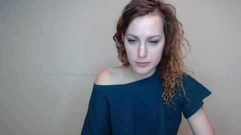 Snapshot of erdbeeren_mit_sahne chatting on December 10, 2024, 5:00 pm Erdbeeren mit Sahne online show from December 10, 2024, 5:00 pm