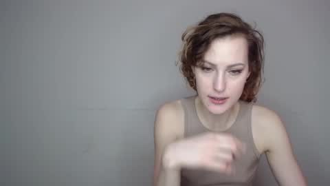 Snapshot of erdbeeren_mit_sahne chatting on January 21, 2025, 6:22 am Erdbeeren mit Sahne online show from January 21, 2025, 6:22 am