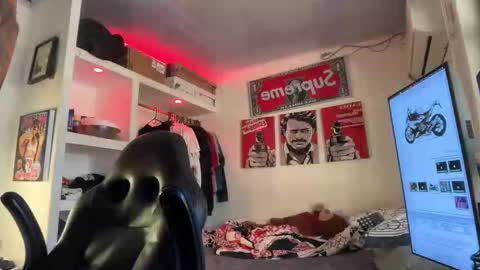 Tht BOSS Eren online show from March 18, 2026, 8:23 pm