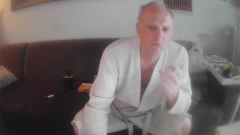 Snapshot of eric204 chatting on February 4, 2025, 9:49 am Eric online show from February 4, 2025, 9:49 am