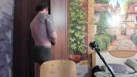 Eric online show from December 1, 2025, 2:16 am