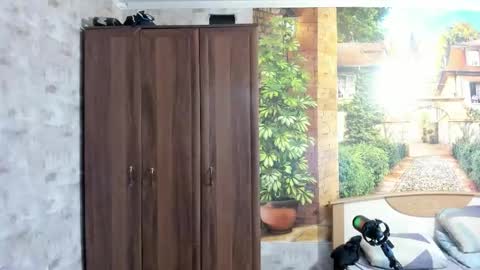 Eric online show from December 20, 2025, 12:56 pm