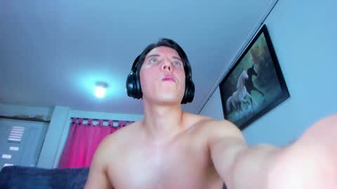 Snapshot of eric_twink18 chatting on December 7, 2024, 4:47 pm eric_twink18 online show from December 7, 2024, 4:47 pm