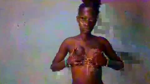 Erica online show from October 5, 2025, 1:53 pm