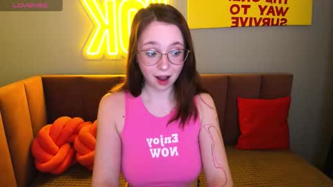 Erica 3 online show from January 17, 2026, 1:32 am