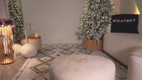 Call me Erica online show from December 23, 2024, 9:05 am