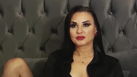 Snapshot of ericarosse chatting on December 18, 2024, 9:08 pm Erica online show from December 18, 2024, 9:08 pm