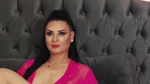 Snapshot of ericarosse chatting on December 19, 2024, 10:10 pm Erica online show from December 19, 2024, 10:10 pm