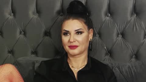 Snapshot of ericarosse chatting on January 10, 2025, 7:43 pm Erica online show from January 10, 2025, 7:43 pm