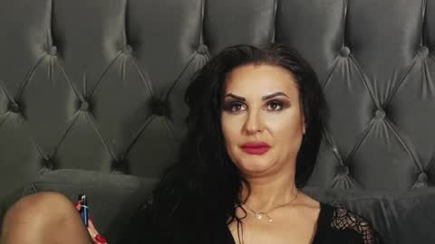 Snapshot of ericarosse chatting on January 24, 2025, 8:32 pm Erica online show from January 24, 2025, 8:32 pm