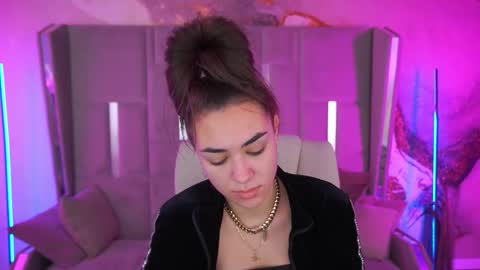 Erica online show from October 19, 2025, 6:03 am