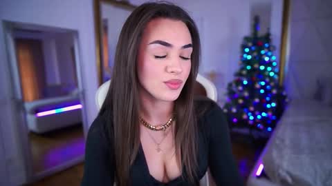 Erica online show from December 23, 2025, 8:12 am