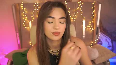 Erica online show from May 25, 2026, 6:19 am