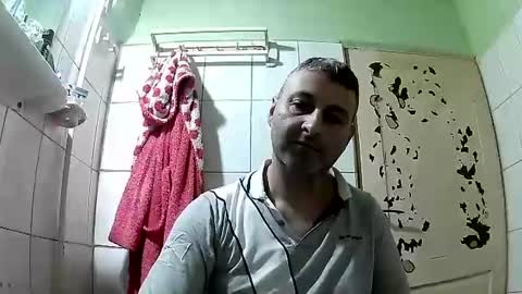 Snapshot of ericboy32 chatting on January 8, 2025, 12:06 am eric online show from January 8, 2025, 12:06 am