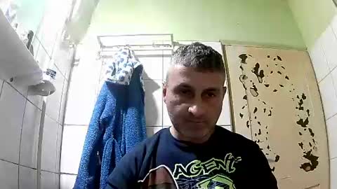 Snapshot of ericboy32 chatting on January 14, 2025, 9:51 pm eric online show from January 14, 2025, 9:51 pm