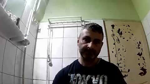 Snapshot of ericboy32 chatting on January 19, 2025, 11:32 pm eric online show from January 19, 2025, 11:32 pm