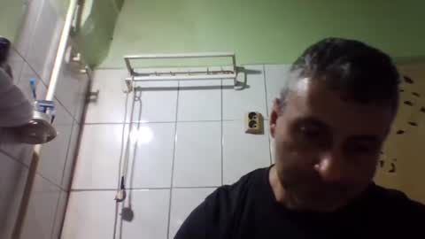 Snapshot of ericboy32 chatting on January 23, 2025, 2:12 am eric online show from January 23, 2025, 2:12 am