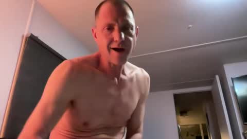 skoooozle online show from March 5, 2025, 1:52 am