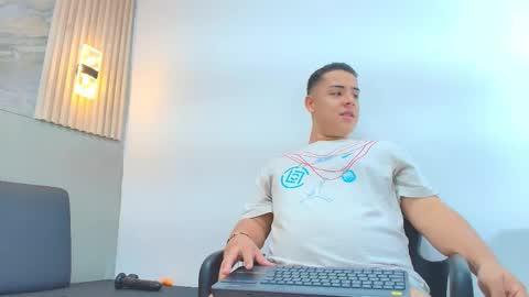 Erick online show from February 2, 2026, 7:45 pm