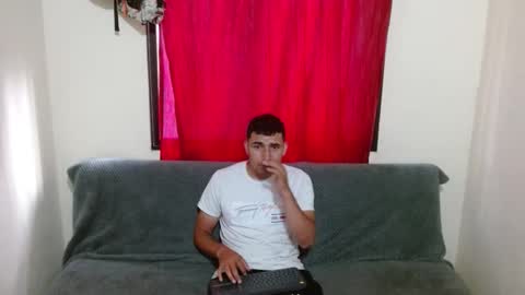 Snapshot of erick_lopez22 chatting on November 19, 2025, 4:07 pm erick lopez online show from November 19, 2025, 4:07 pm