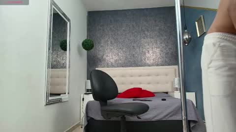   online show from December 21, 2025, 3:46 am