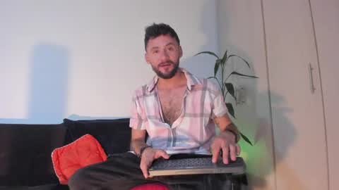 erickpritz_xh online show from May 15, 2026, 2:07 am