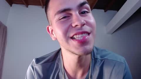 Snapshot of erik_rodriguez chatting on January 15, 2025, 4:57 am Erik rodriguez online show from January 15, 2025, 4:57 am