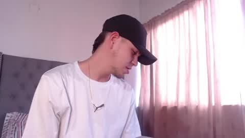 Snapshot of erik_rodriguez chatting on May 30, 2026, 9:45 pm Erik rodriguez online show from May 30, 2026, 9:45 pm