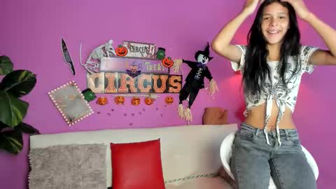 erika1717 online show from October 30, 2025, 3:02 pm