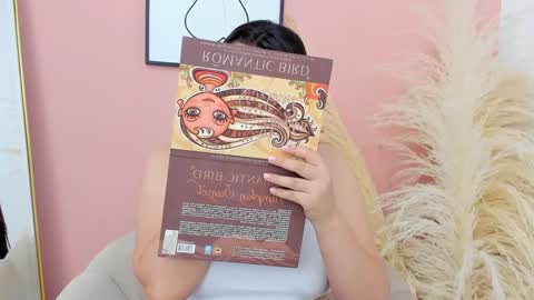 Snapshot of erika_mendez1 chatting on January 8, 2025, 8:18 pm Erika Mendez online show from January 8, 2025, 8:18 pm