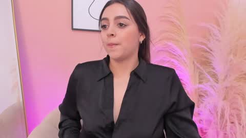 Snapshot of erika_mendez1 chatting on January 11, 2025, 8:32 pm Erika Mendez online show from January 11, 2025, 8:32 pm