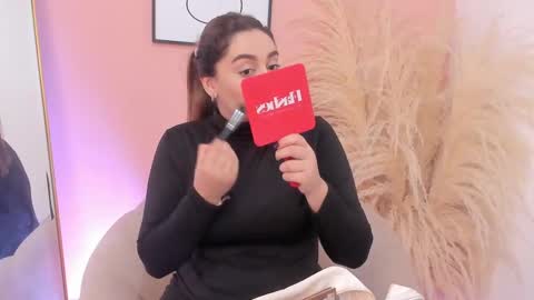 Snapshot of erika_mendez1 chatting on March 11, 2025, 7:03 pm Erika Mendez online show from March 11, 2025, 7:03 pm