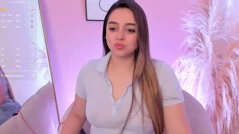 Snapshot of erika_mendez1 chatting on September 9, 2025, 7:46 pm Erika Mendez online show from September 9, 2025, 7:46 pm