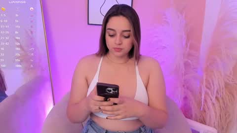 Snapshot of erika_mendez1 chatting on September 12, 2025, 7:47 pm Erika Mendez online show from September 12, 2025, 7:47 pm