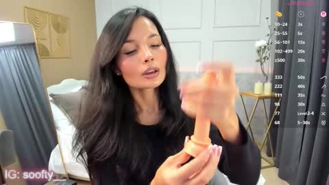 Erika online show from December 2, 2025, 5:46 am