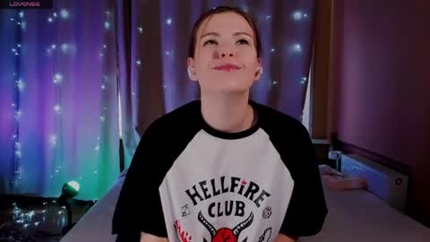 Snapshot of erika_with_love chatting on April 26, 2026, 4:32 am Erika online show from April 26, 2026, 4:32 am