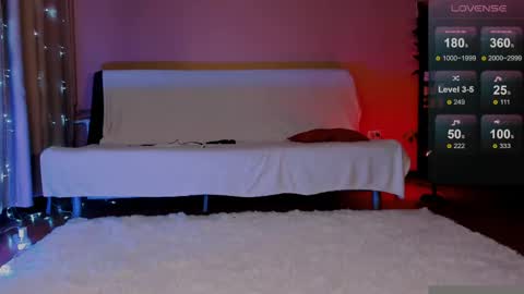 Snapshot of erika_with_love chatting on June 4, 2026, 9:43 pm Erika online show from June 4, 2026, 9:43 pm
