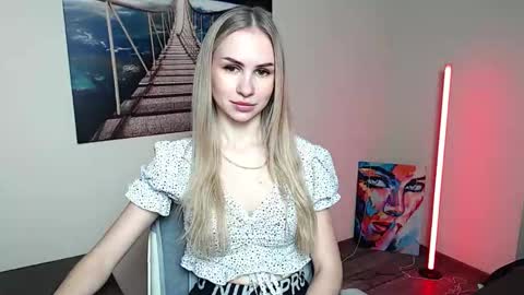 Erika online show from December 5, 2025, 1:09 pm